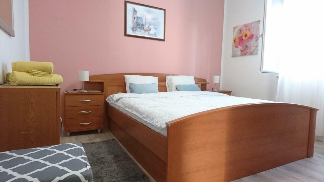 Ela Cres Appartement Buitenkant foto