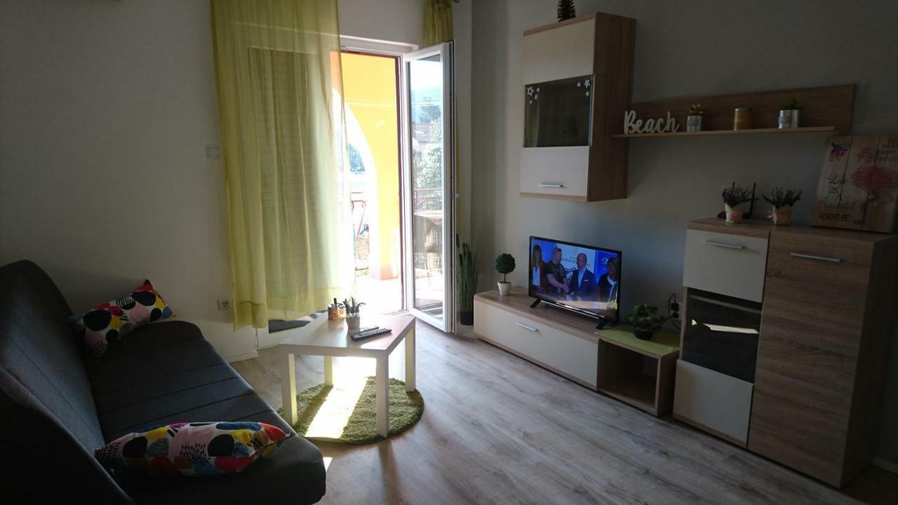 Ela Cres Appartement Buitenkant foto