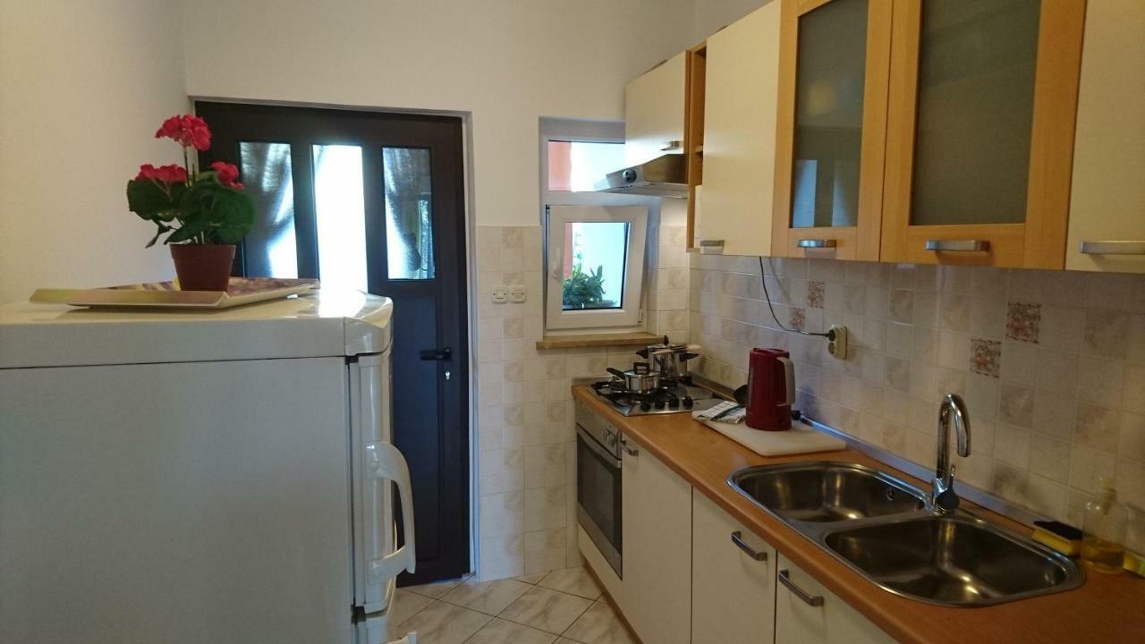 Ela Cres Appartement Buitenkant foto